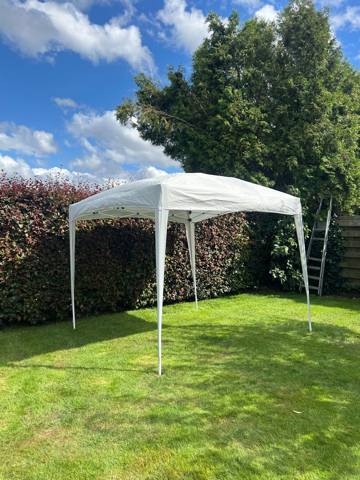 Partytent 260x260 - Nieuwstaat, makkelijk in gebruik, Ophalen, Partytent, Minder dan 4 meter, Nieuw