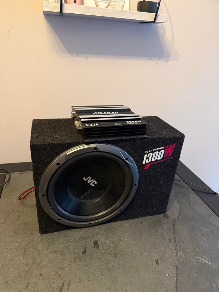 JVC Subwoofer met Lakro 3800W Versterker, Auto diversen, Autospeakers, Zo goed als nieuw, Ophalen of Verzenden