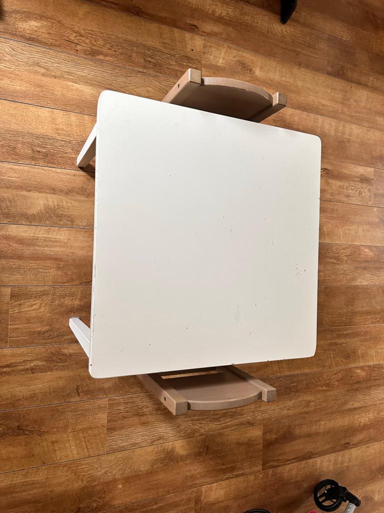 Kindertafel met 2 stoeltjes, Ophalen, Gebruikt, Tafel(s) en Stoel(en)