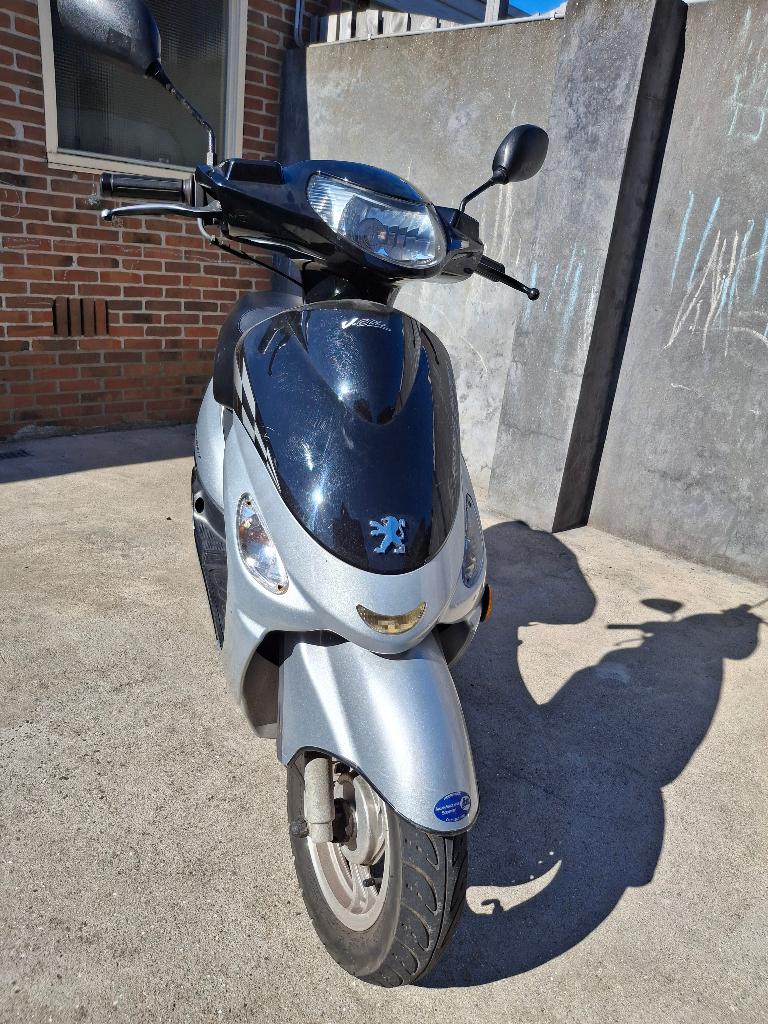 Peugeot v clic, Fietsen en Brommers, Scooters | Peugeot, Ophalen, Gebruikt, Overige modellen, Benzine