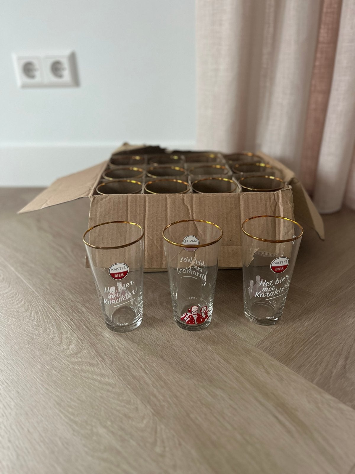 Amstel Bierglazen met Gouden Rand, Ophalen