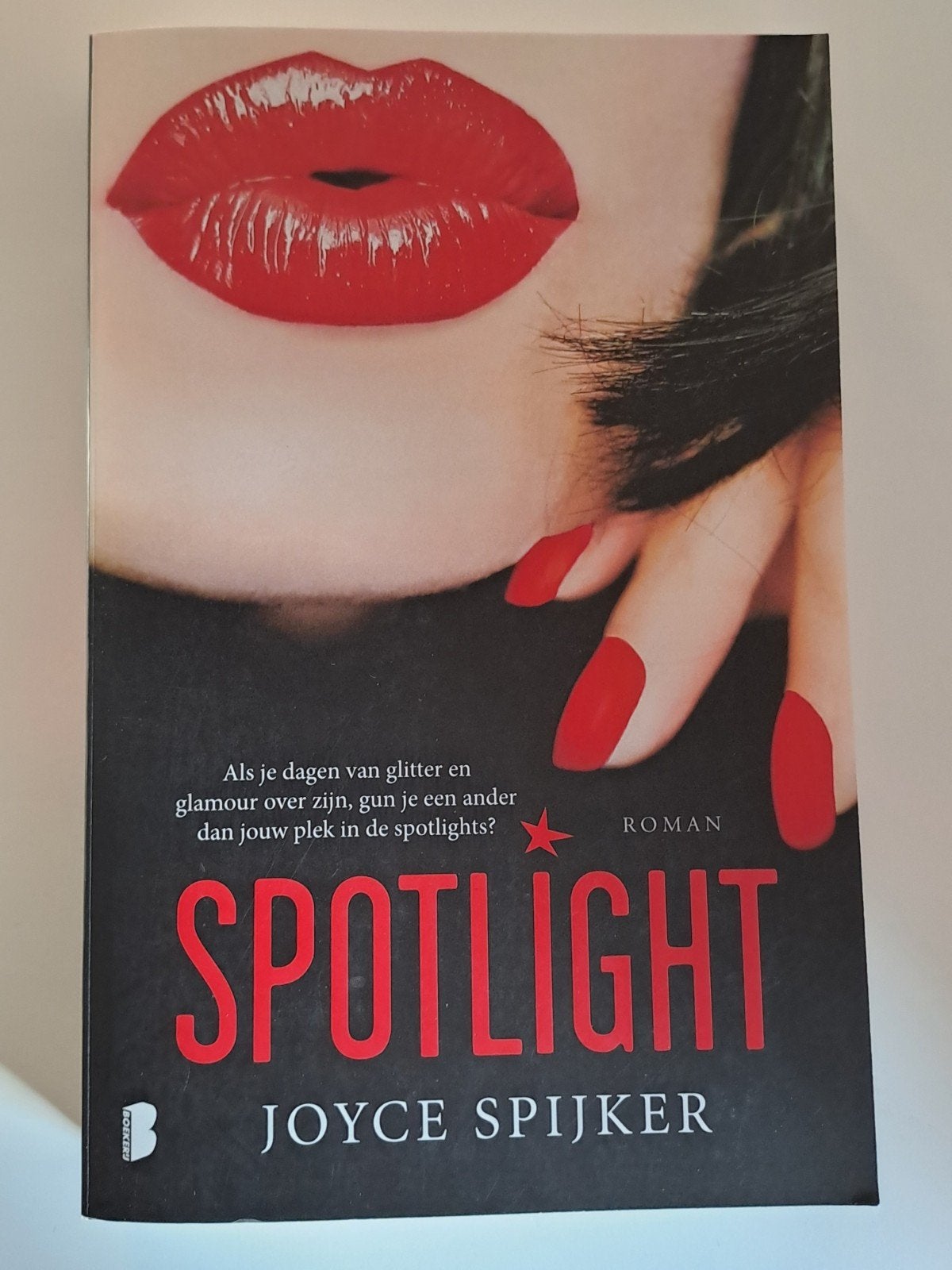 Joyce Spijker - Spotlight, Ophalen of Verzenden, Gelezen