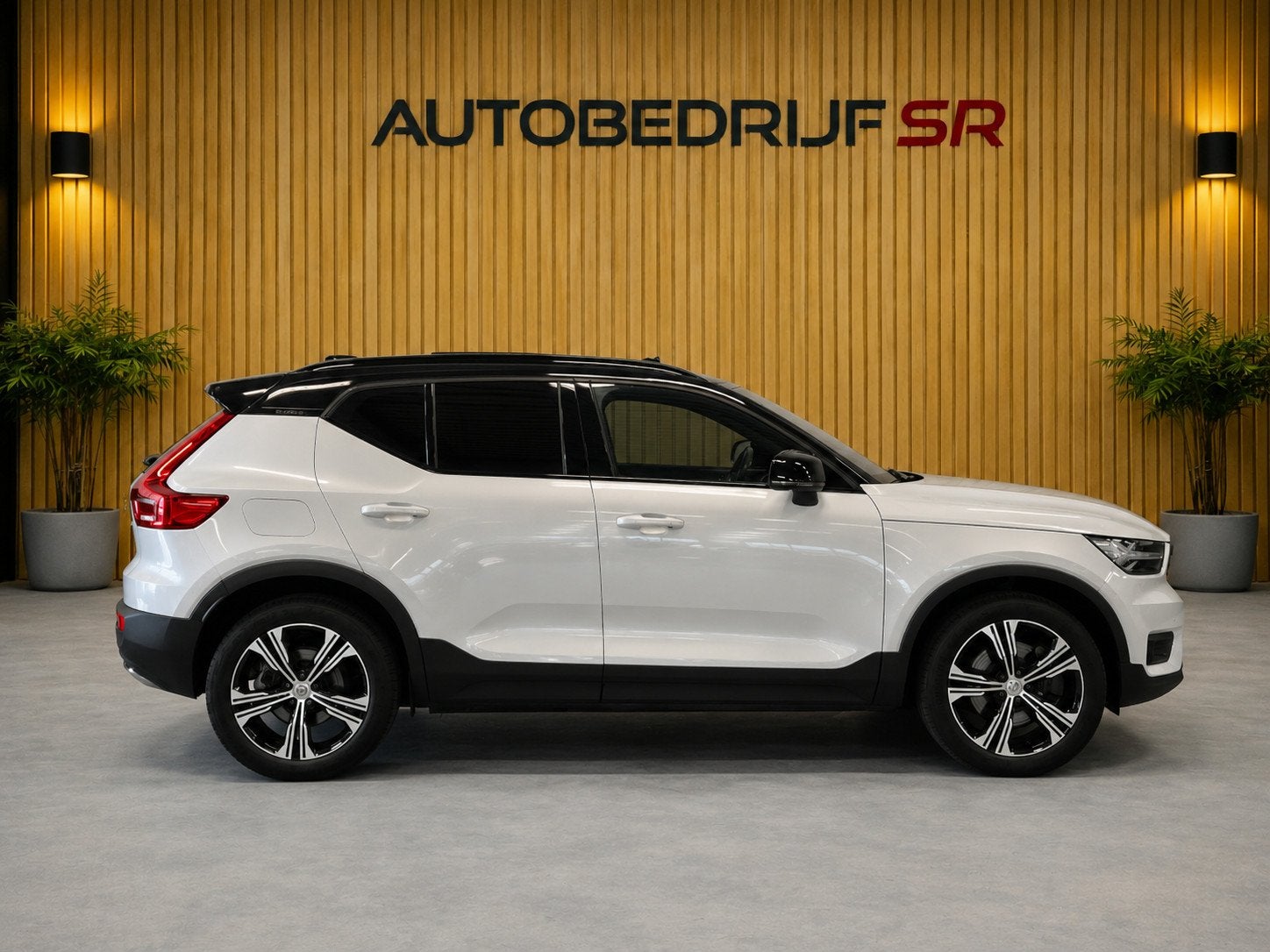 Volvo XC40 1.5 T5 Twin Engine R-Design | Panoramadak! | Came, Automaat, Gebruikt, Bedrijf, Hybride Elektrisch/Benzine