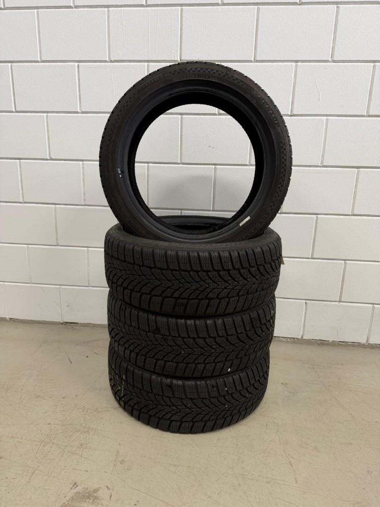 4x Dunlop Winter Sport 4D 205/45R17 (7mm profiel), Auto-onderdelen, Banden en Velgen, Gebruikt, 17 inch, Band(en), Personenwagen
