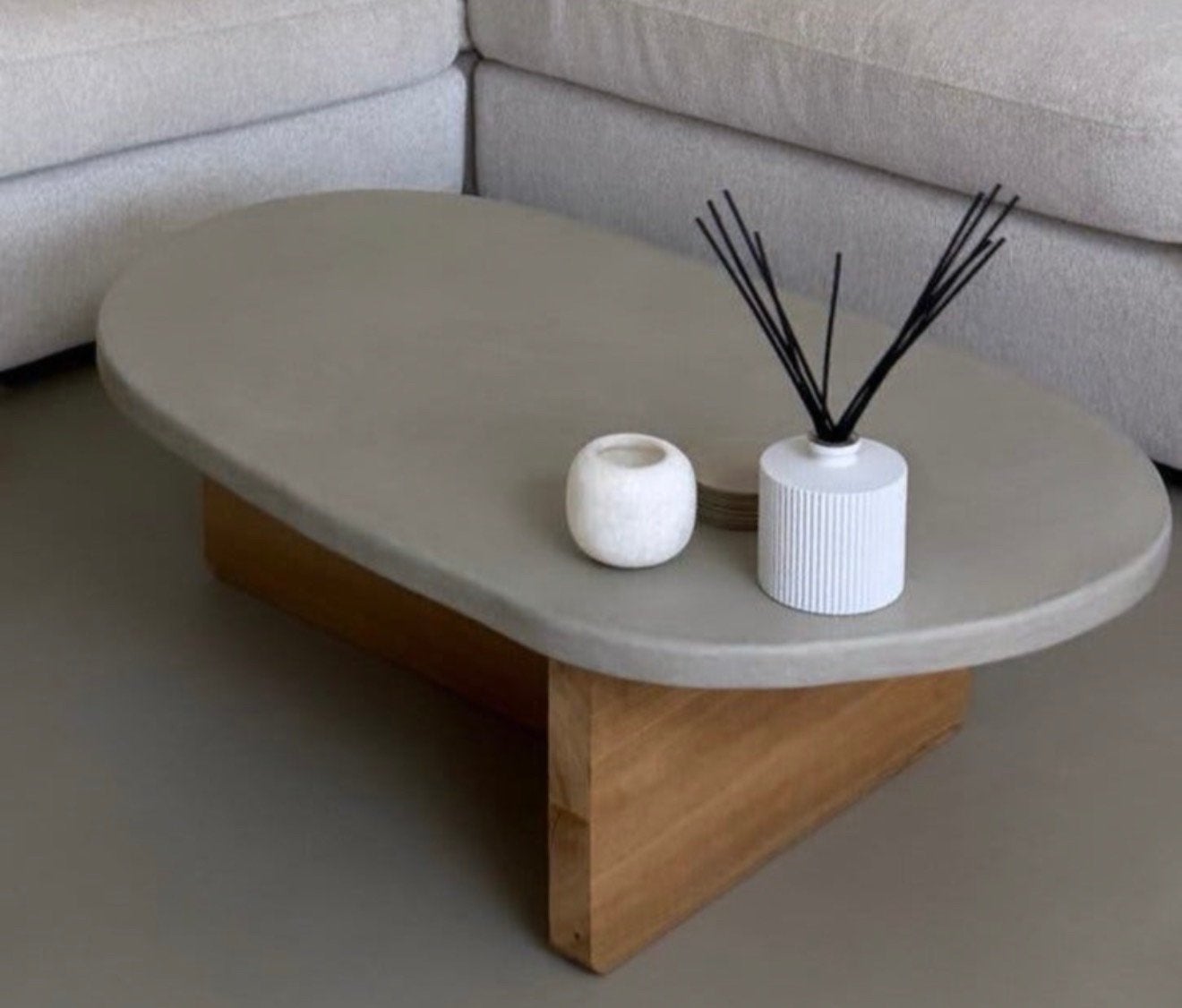 Organische beton ciré salontafel, Huis en Inrichting, Ophalen, Overige materialen, 100 tot 150 cm, 50 tot 100 cm
