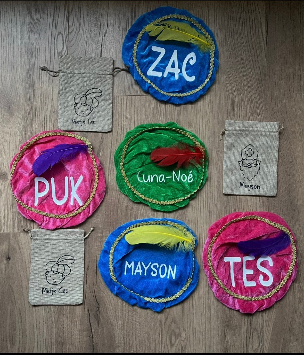 Pieten muts en jute zakje, Diversen, Sinterklaas, Verzenden, Zo goed als nieuw