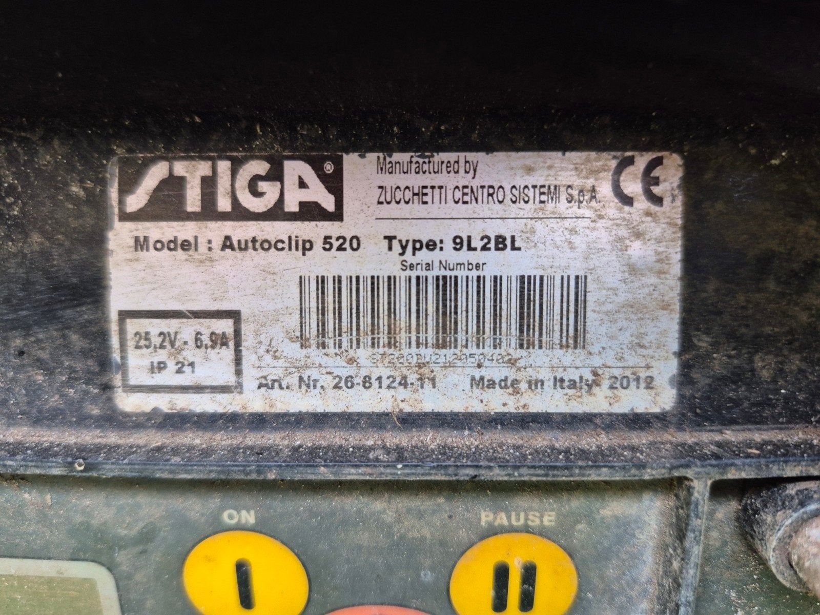 Stiga Autoclip 520 Robotmaaier (1 functioneel, 1 donor), Ophalen of Verzenden, Gebruikt, Accu-grasmaaier, Stiga