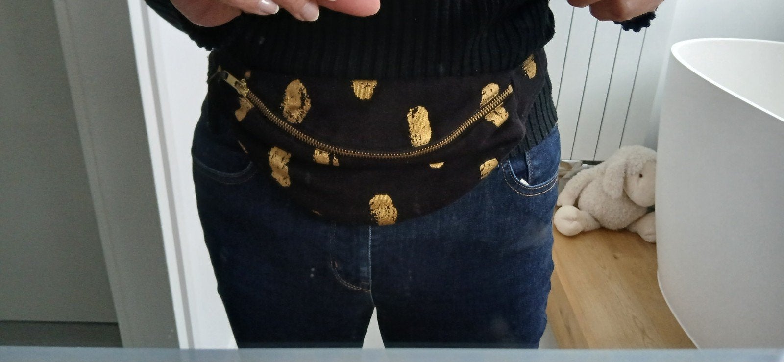 Zwarte heuptas/buidel tasje met gouden details - Soft Galler, Ophalen of Verzenden, Zo goed als nieuw, Zwart, Overige typen