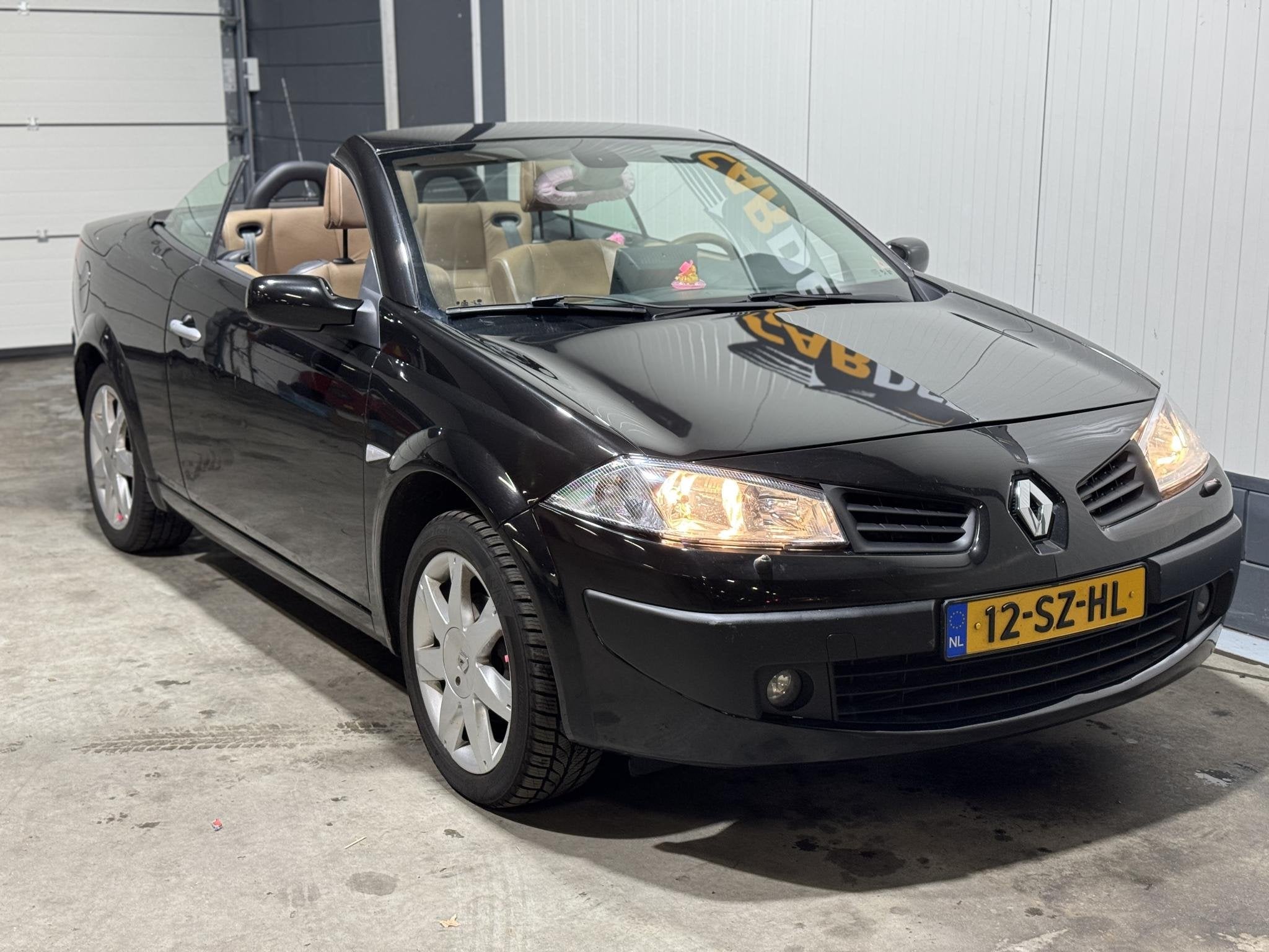 Renault Mégane Coupé-Cabriolet 2.0-16V Tech Line, Auto's, Voorwielaandrijving, 1998 cc, Gebruikt, 4 cilinders