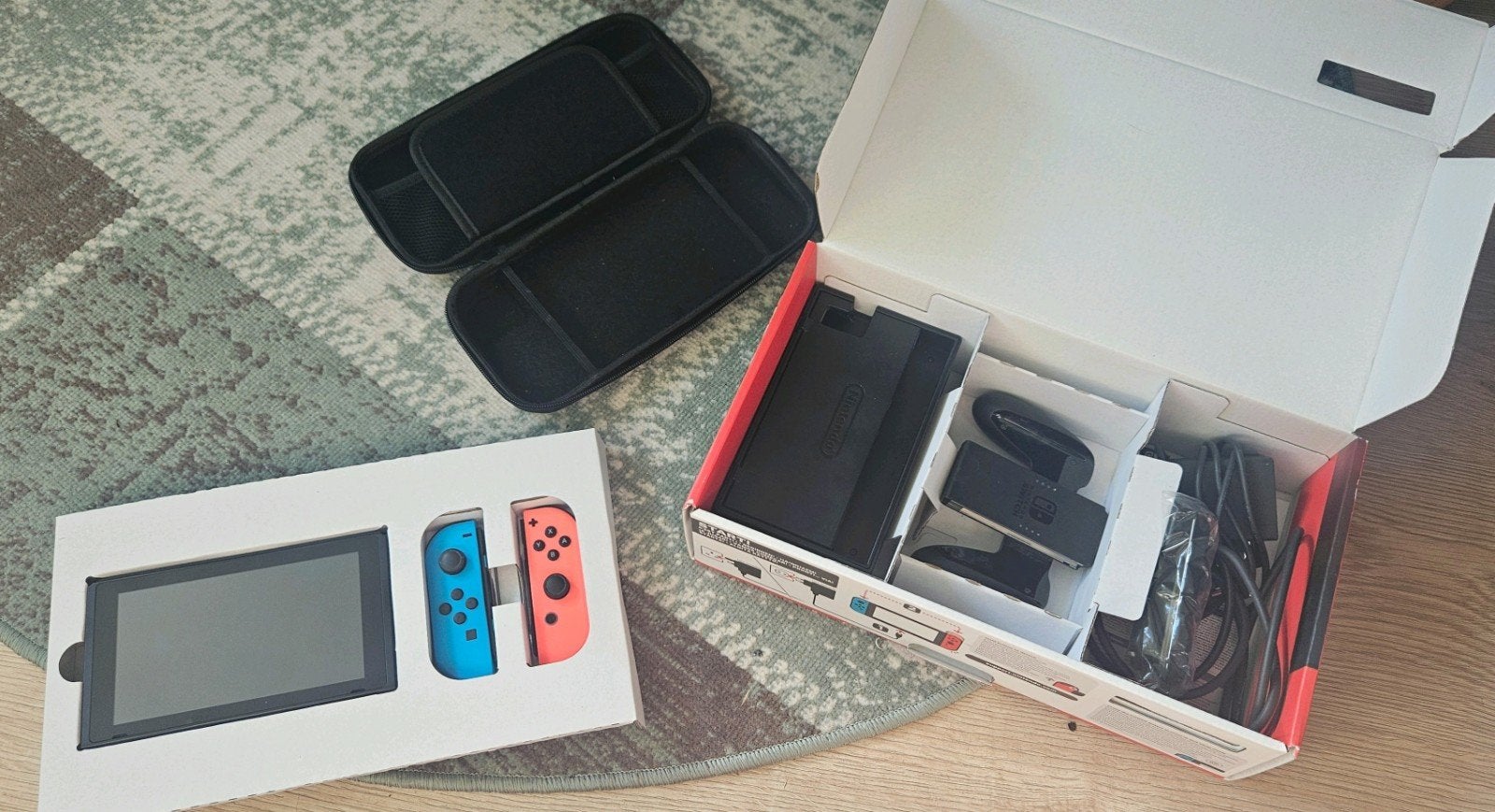 Switch V2 2019, Ophalen of Verzenden, Zo goed als nieuw, Met 2 controllers, Switch 2019 Upgrade