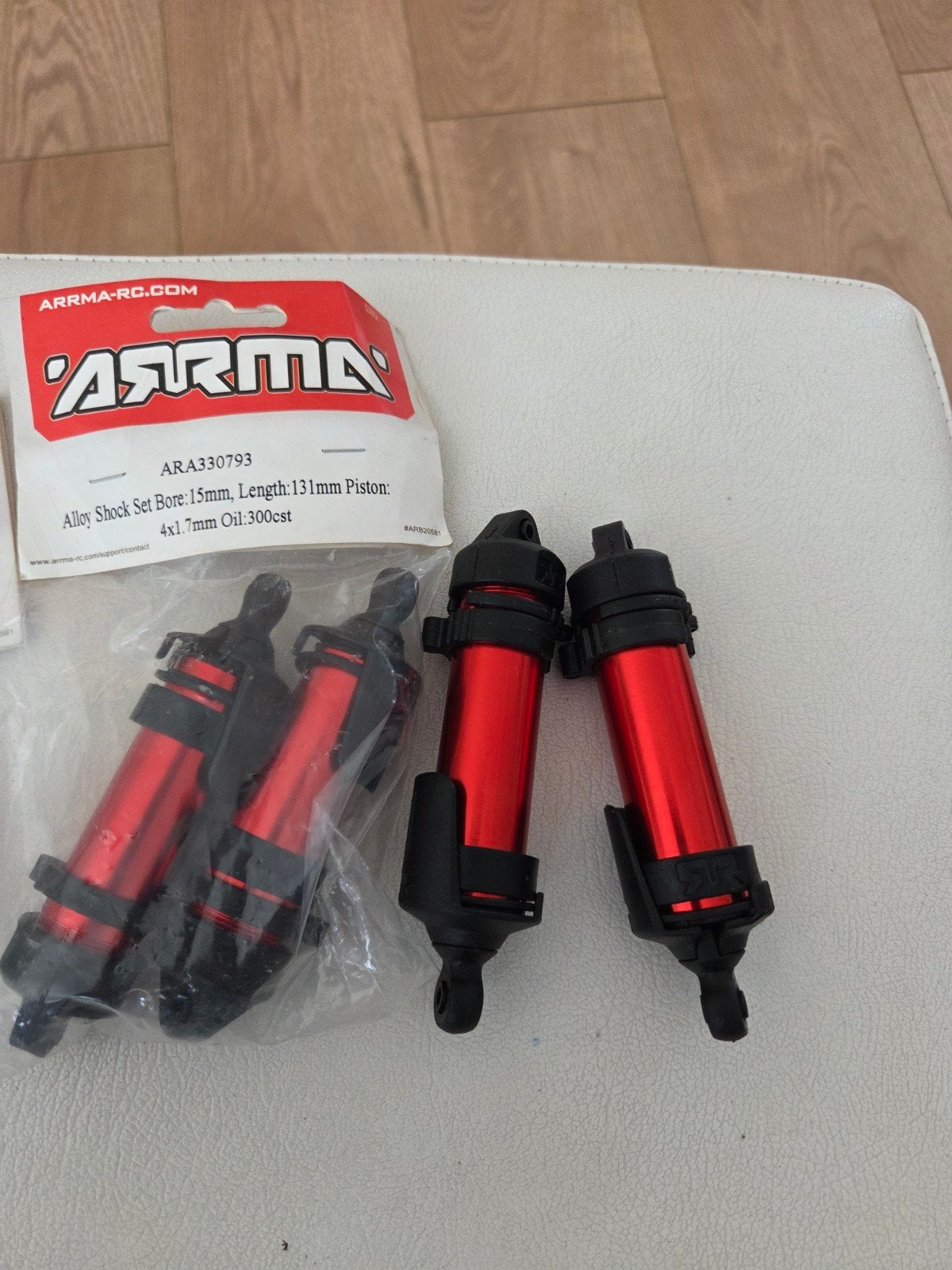 ARRMA Mojave 4S BLX aluminium schokdempers 15mm + Pivot Ball, Elektro, Nieuw, Ophalen of Verzenden, Onderdeel
