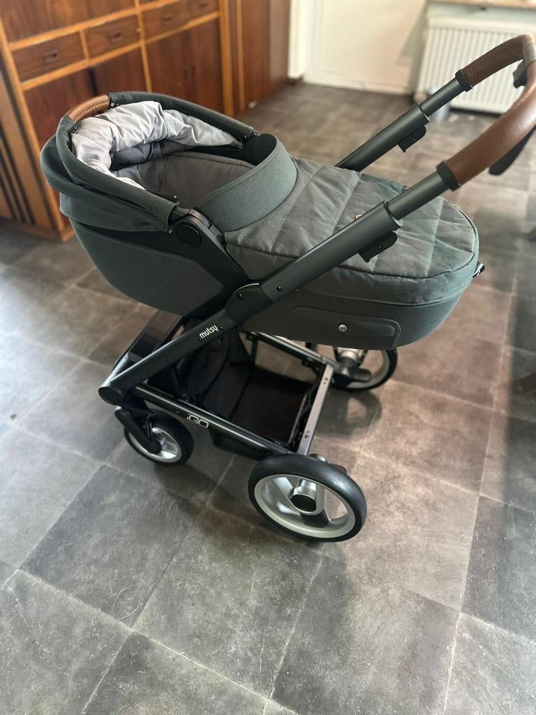 Mutsy iGo kinderwagen met reiswieg – zo goed als nieuw, Ophalen, Zo goed als nieuw, Combiwagen, Mutsy