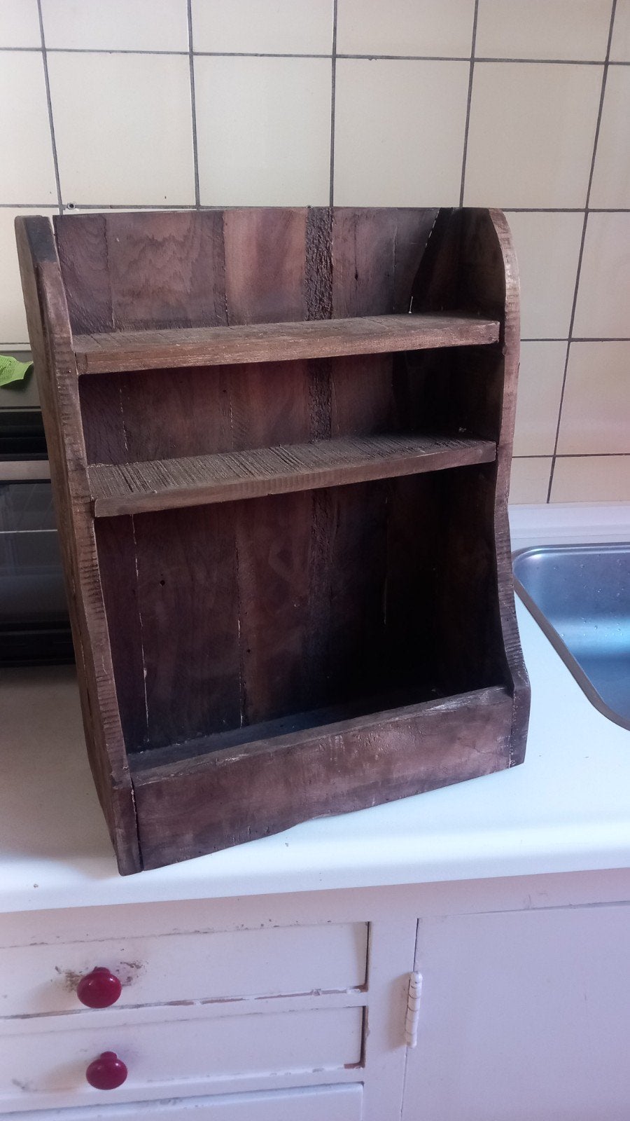 Uniek houten kastje / kruidenrekje, Ophalen, Zo goed als nieuw