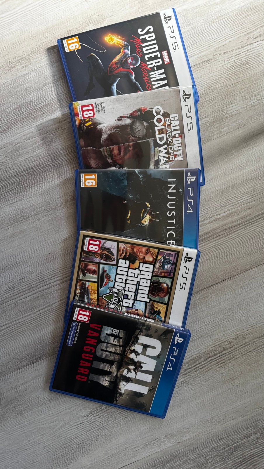 PS5 + PS5 Compatible spellen, Ophalen of Verzenden, Zo goed als nieuw, Online