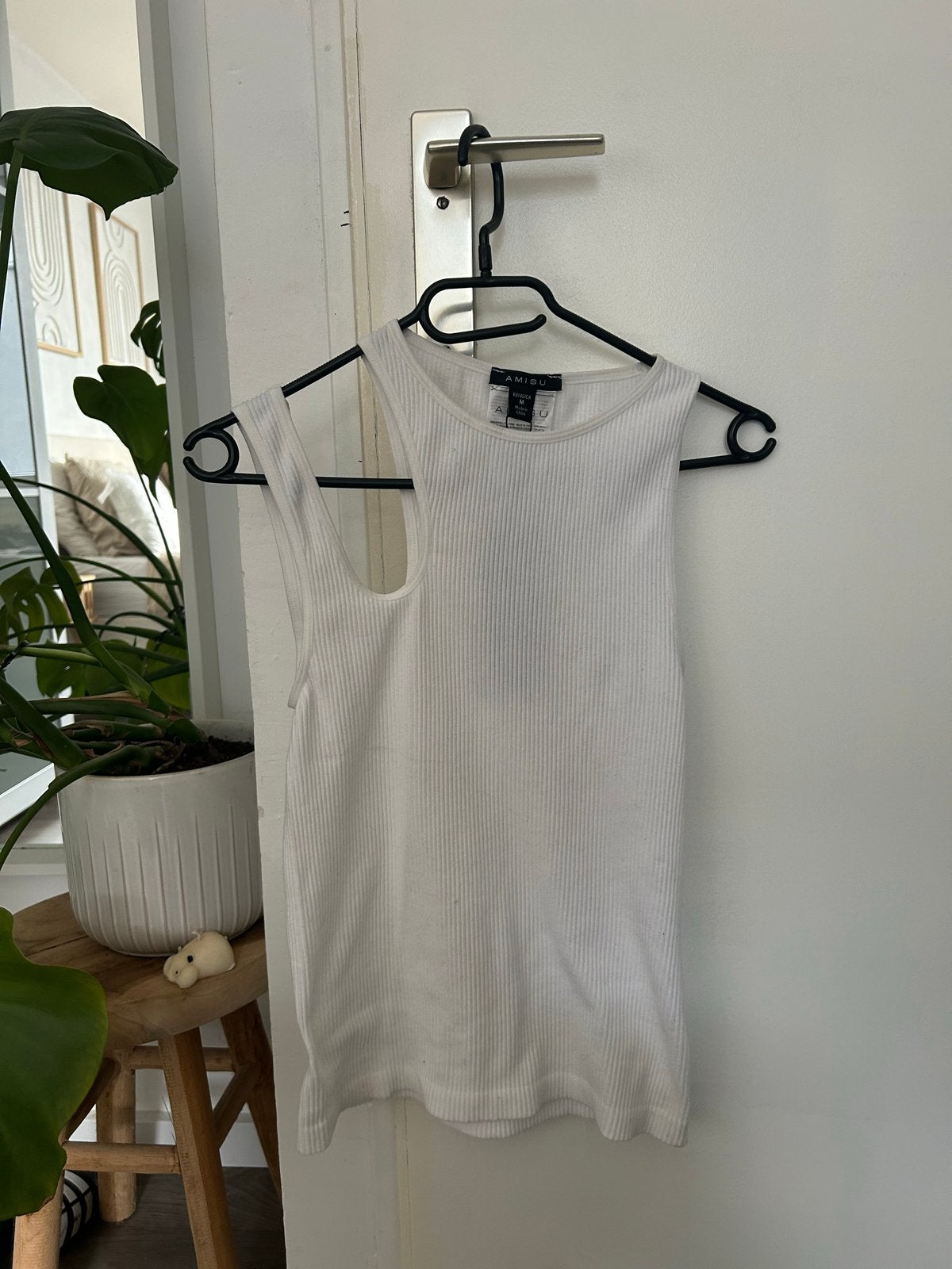 New Yorker Wit geribd topje met cut-out detail, Maat 38/40 (M), Wit, Nieuw, Ophalen of Verzenden