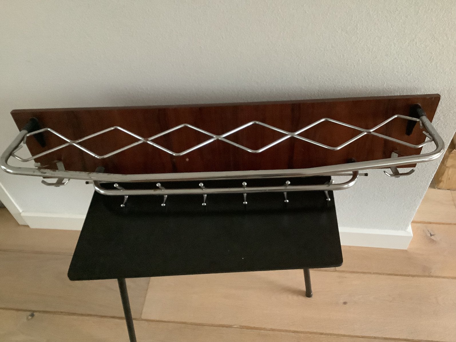 Vintage jaren 50 kapstok: fineer met chroom, Zo goed als nieuw, Minder dan 100 cm, Metaal, Ophalen