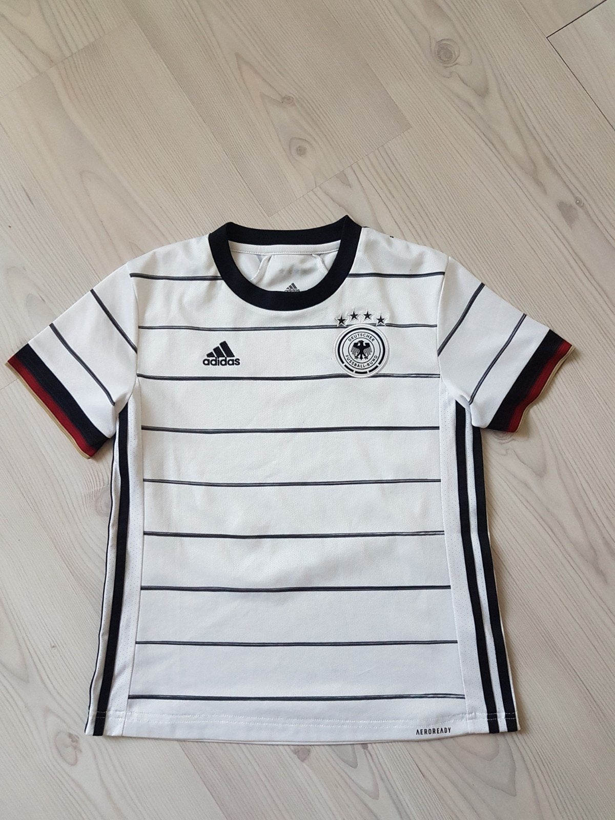 Duitsland kids voetbalshirt in size medium, Ophalen of Verzenden, Zo goed als nieuw, Maat 48/50 (M)