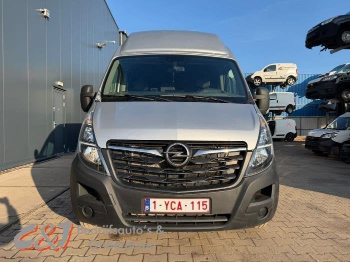 Voorkop compleet van een Opel Movano (TEKNH)