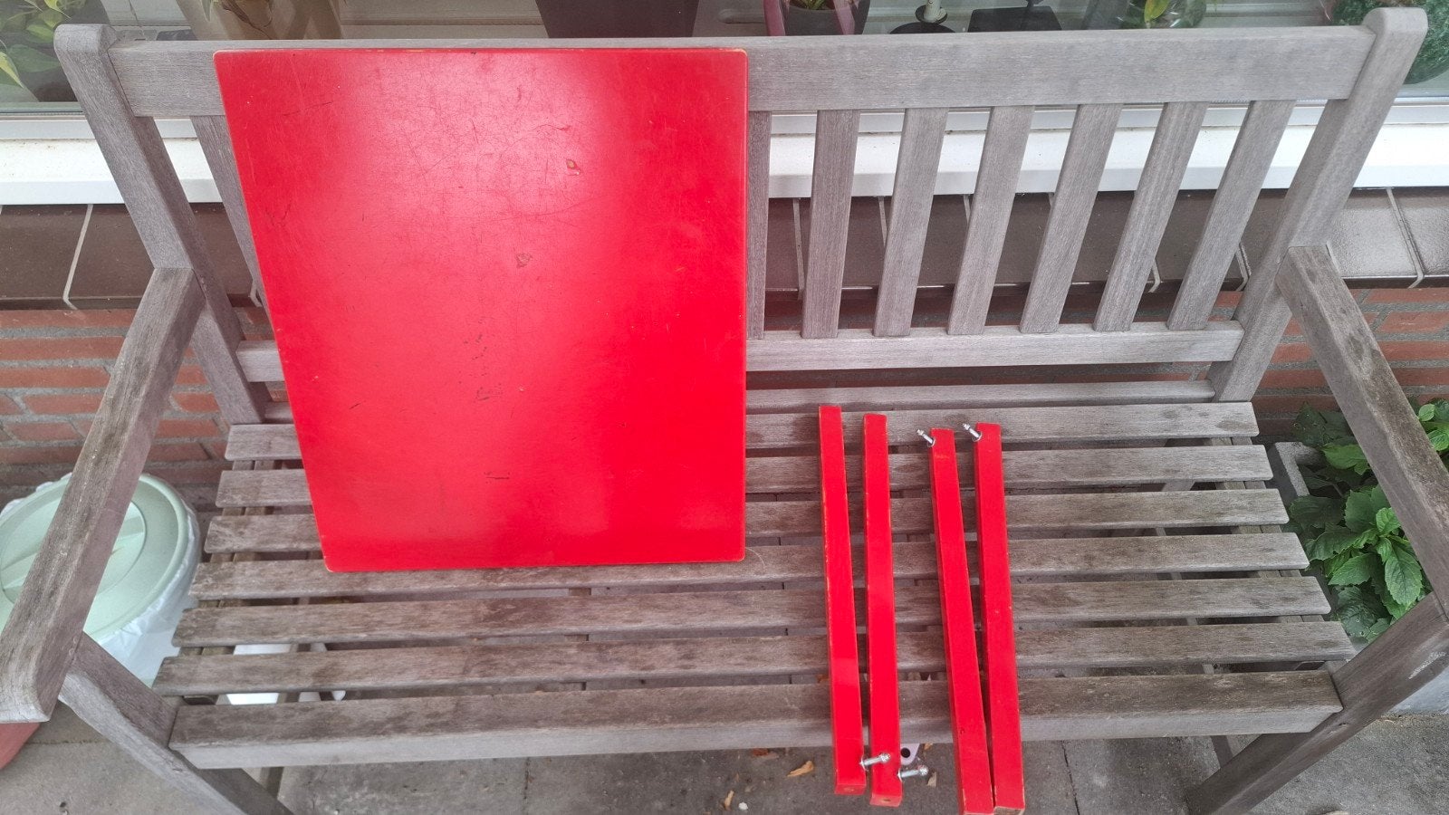 Tafeltje Rood - gratis ophalen, Ophalen, Gebruikt, Hout