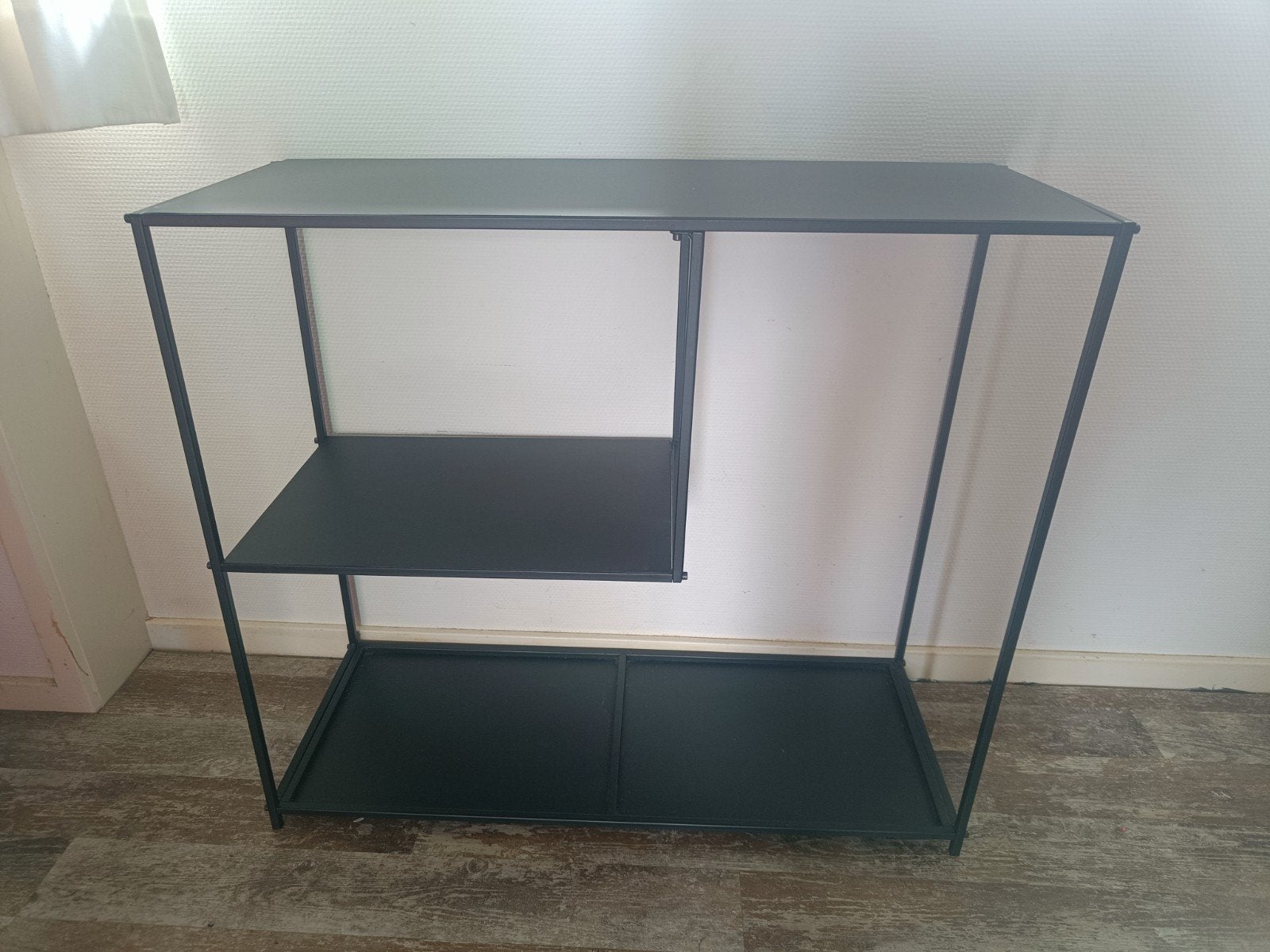 Zwart metalen kastje - staand of hangend, Ophalen, Gebruikt