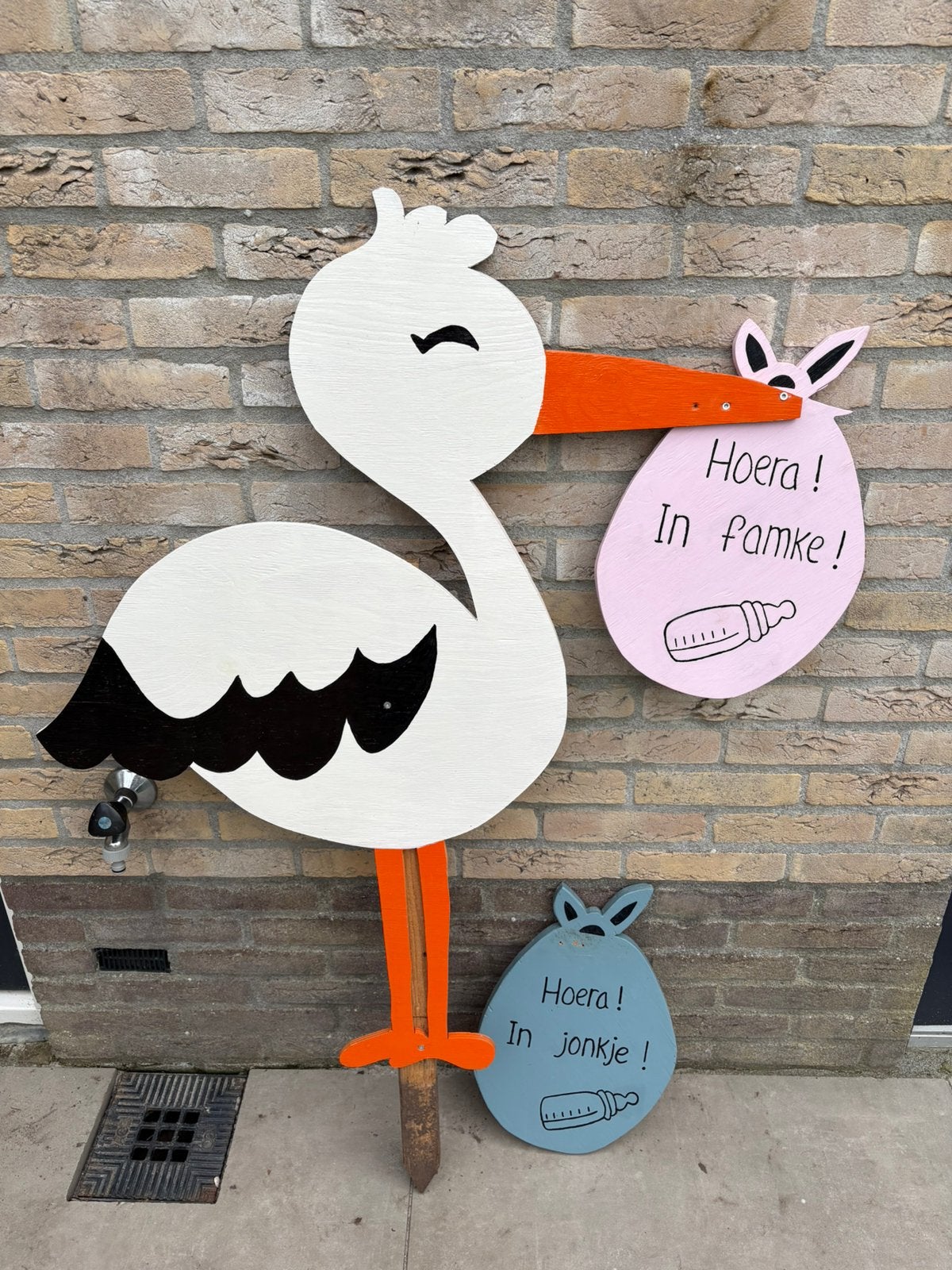 Ooievaar met bord jonkje/famke, Ophalen, Zo goed als nieuw