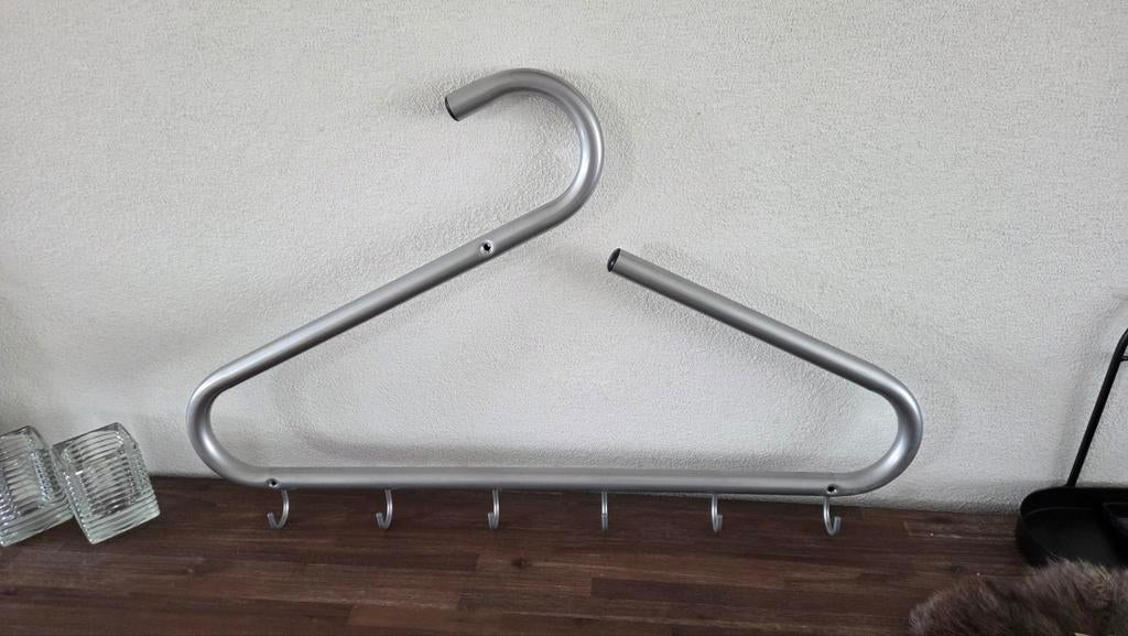 Grappige kapstok in de vorm van een kledinghanger, Gebruikt, Minder dan 100 cm, Metaal, Ophalen