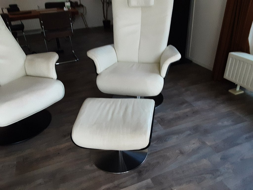 Leren fauteuil met voetenbank - Wit, Ophalen, 75 tot 100 cm, Zo goed als nieuw, 75 tot 100 cm