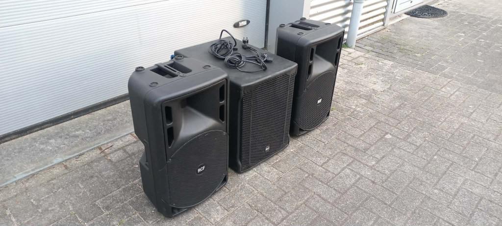 RCF 2.1 actieve geluidsset 2 x top en 1 x sub, Gebruikt, 120 watt of meer, Front, Rear of Stereo speakers, Ophalen