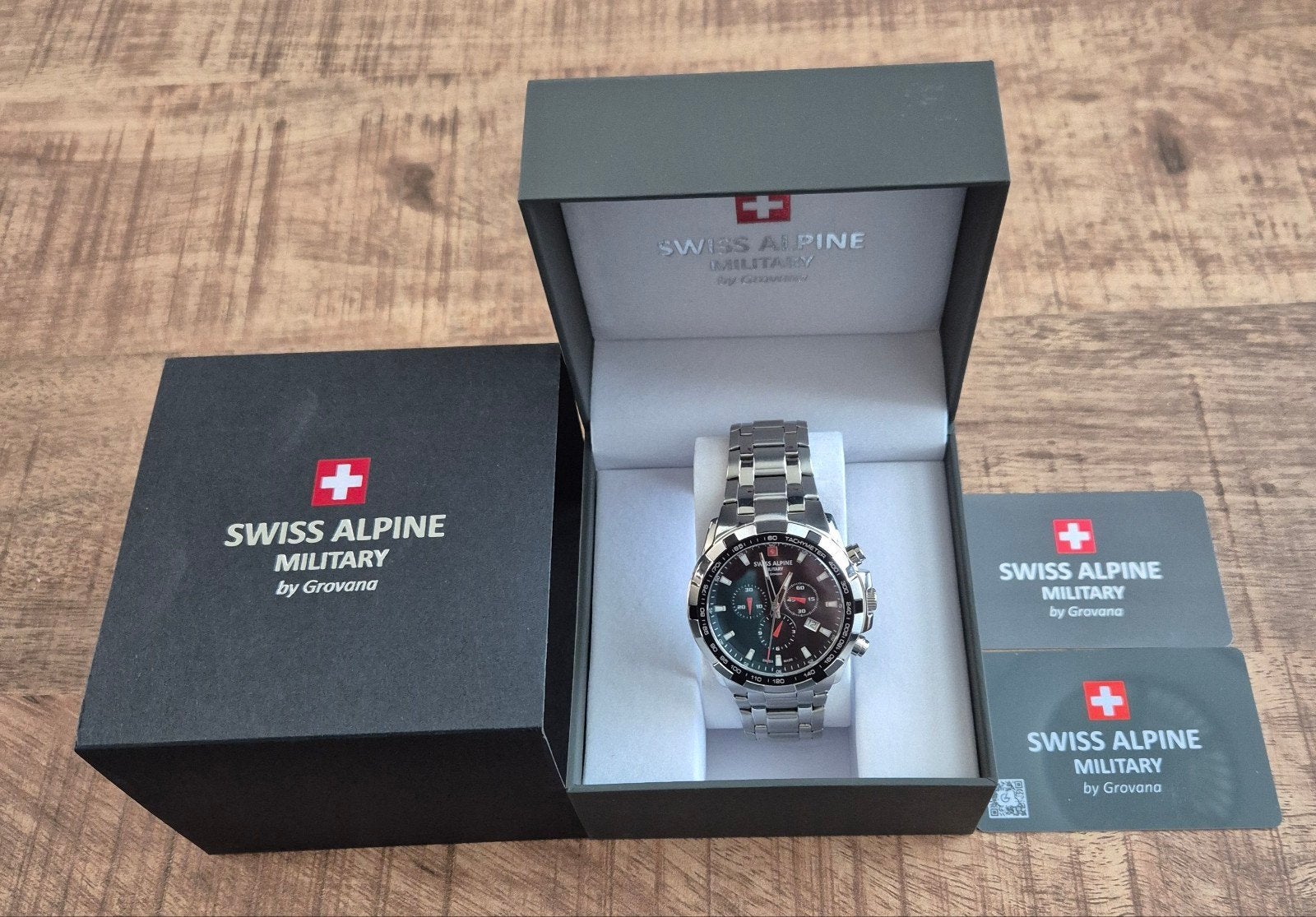 Swiss Alpine Military horloge - saffierglas, 1 maand oud, Ophalen of Verzenden