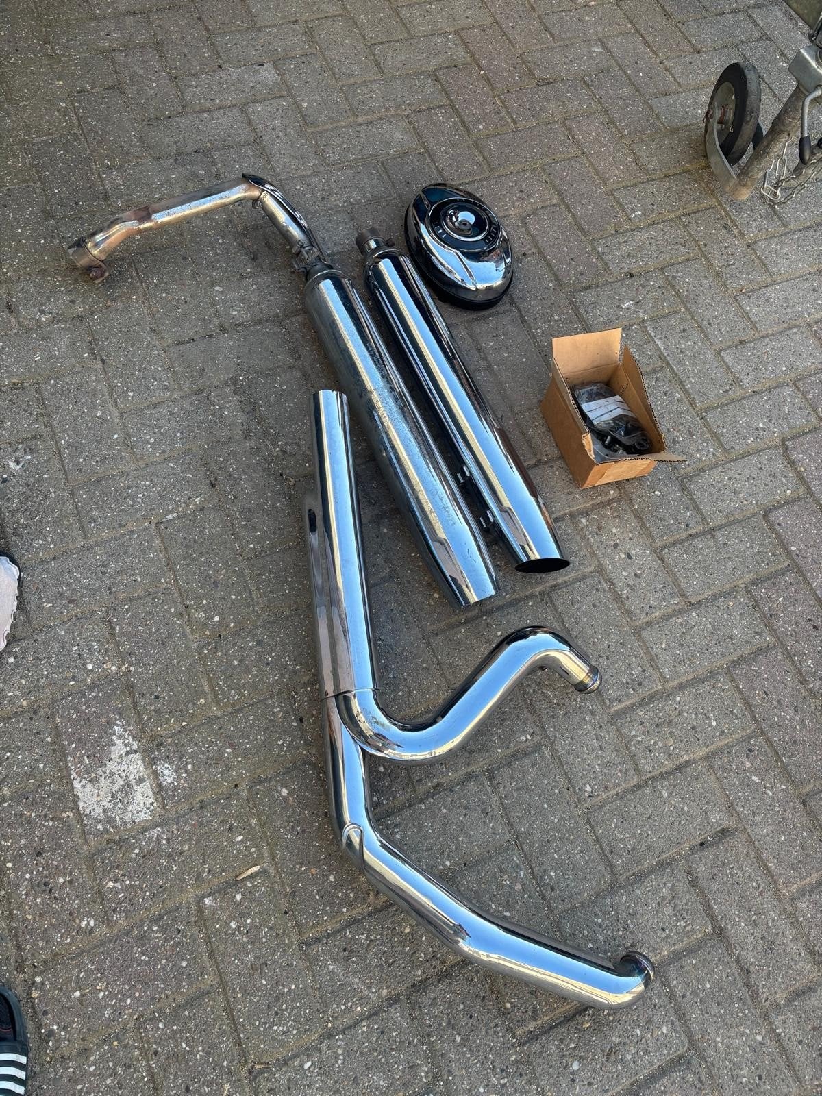 Uitlaat Suzuki 1800 MR en Luchtfilter Harley Davidson, Motoren, Ophalen of Verzenden