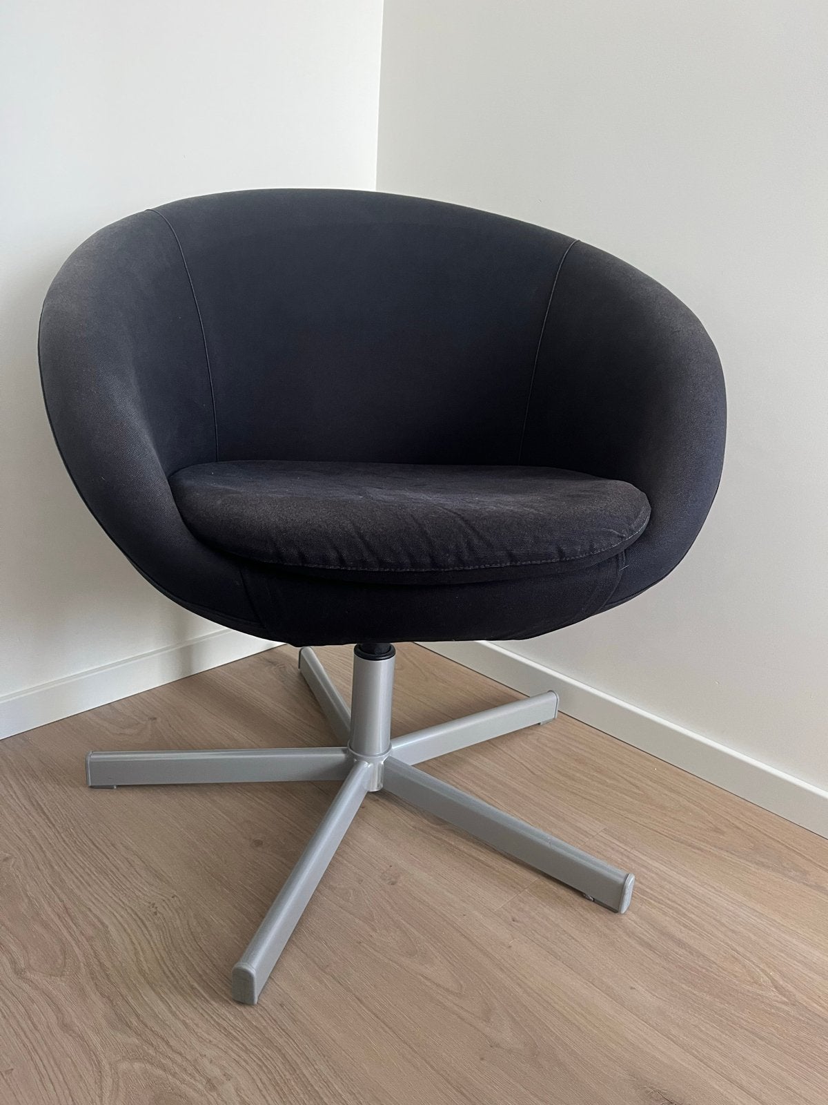 Comfortabele draaibare fauteuil - kuipstoel- Zwart, Ophalen, Gebruikt, Zwart, Metaal