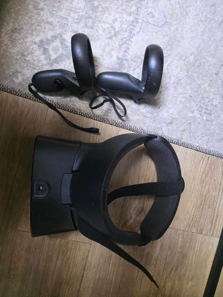 Oculus Rift S VR-headset met controllers, Spelcomputers en Games, Virtual Reality, Gebruikt, Pc, VR-bril, Ophalen of Verzenden