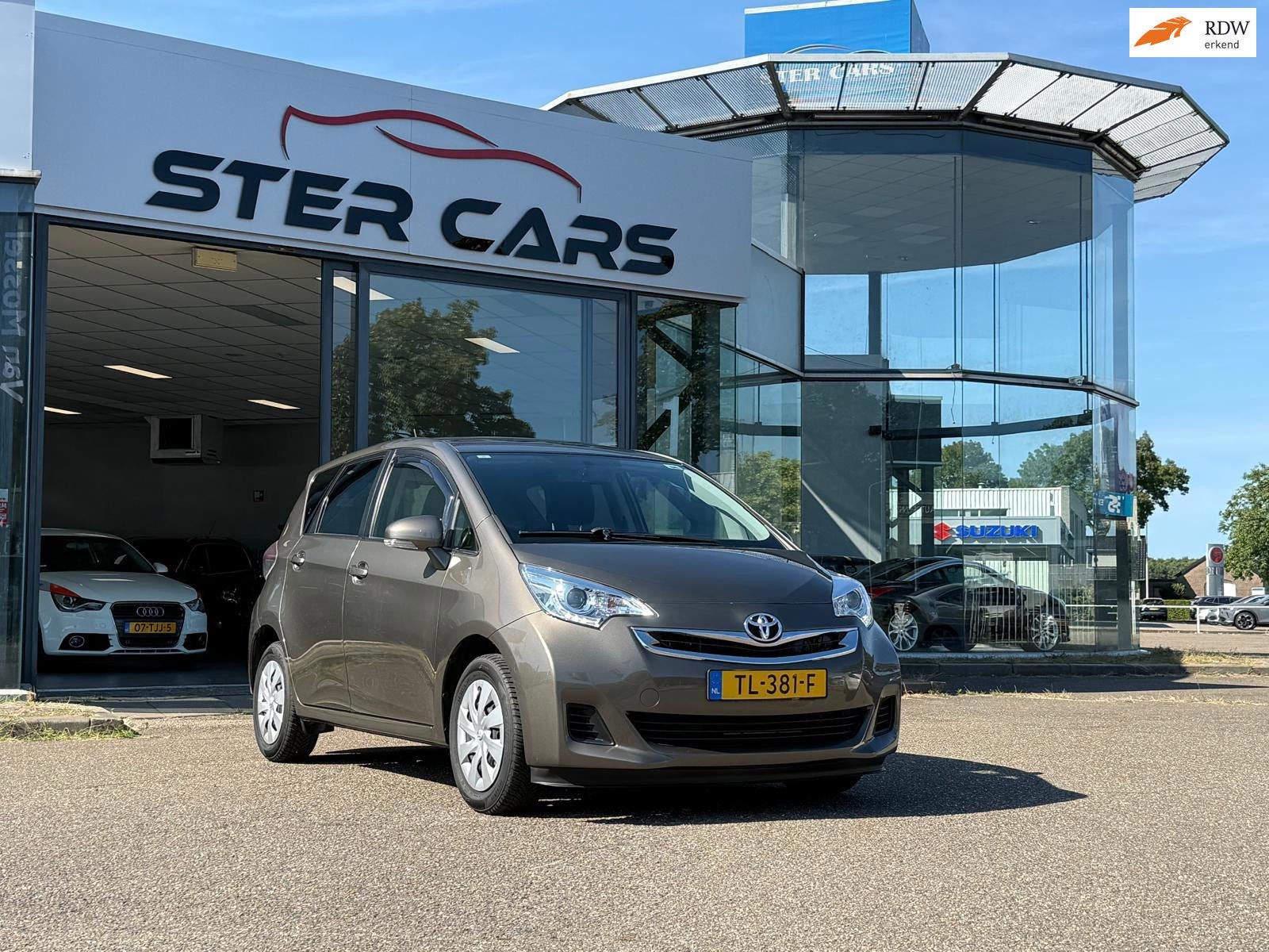 Toyota Verso-S 1.3 VVT-i Aspiration|Airco|Camera|Cruise Cont, Auto's, Euro 5, Gebruikt, 4 cilinders, Bruin