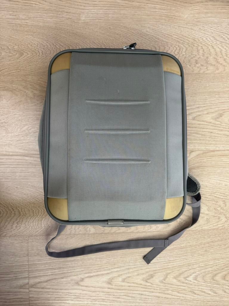 Samsonite laptop rugzak zilvergrijs 30x40 cm, Computers en Software, Laptoptassen, Ophalen of Verzenden, 15 inch, Gebruikt, Rugzak