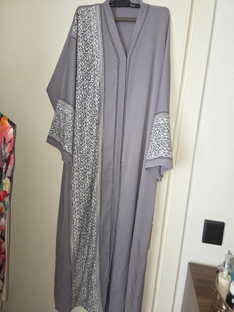 Dames dubai abaya met sjaal, Kleding | Dames, Overige typen, Maat 42/44 (L), Nieuw, Ophalen of Verzenden