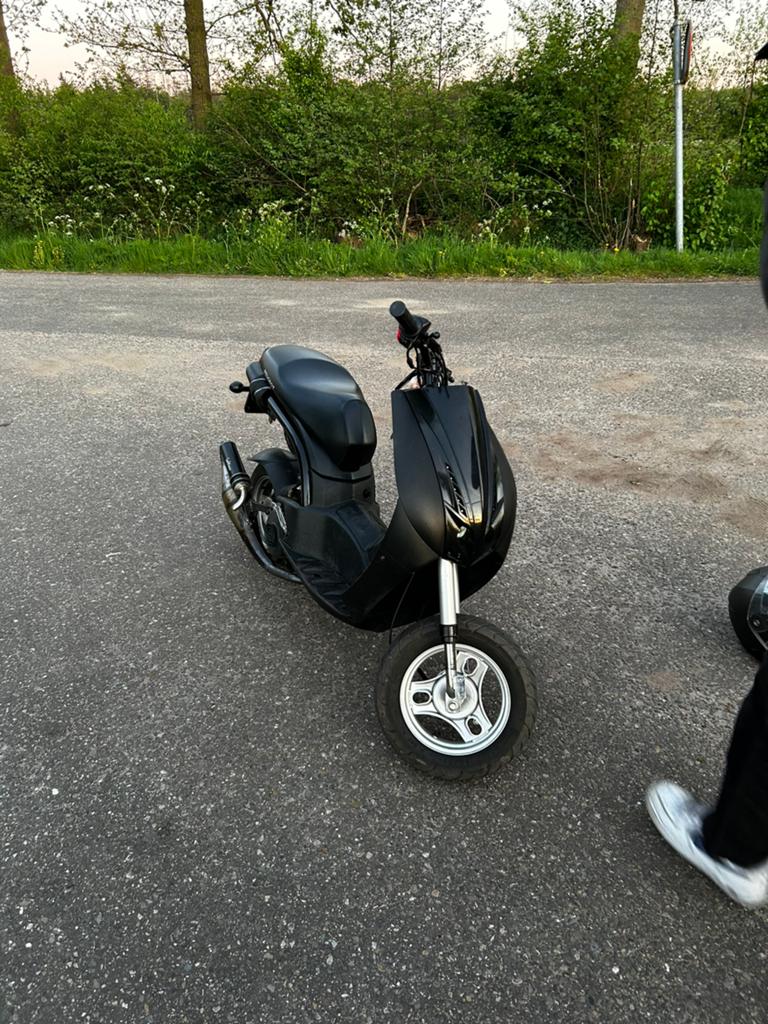 Peugeot ludix 50cc - waardepeiling, Fietsen en Brommers, Ophalen, Tweetakt, Maximaal 45 km/u, Zo goed als nieuw