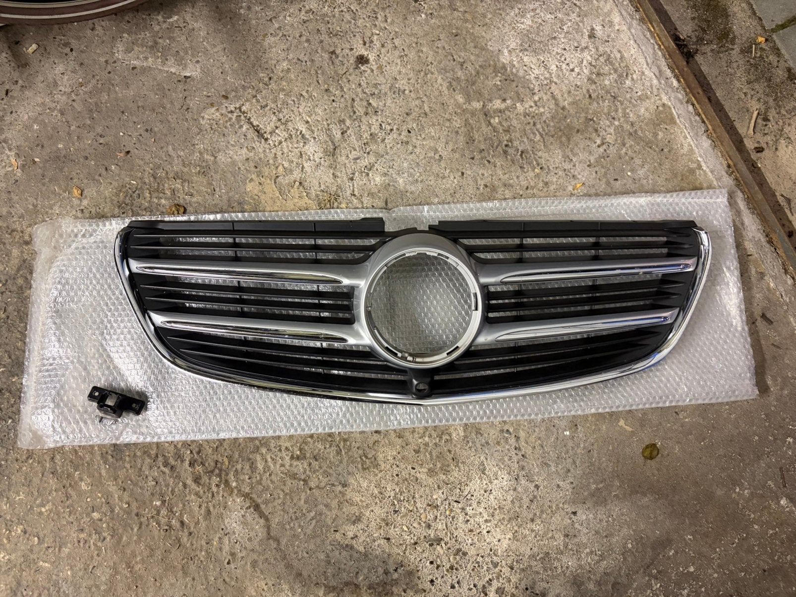 Mercedes V klasse grill, Auto-onderdelen, Ophalen, Voor, Mercedes-Benz, Nieuw