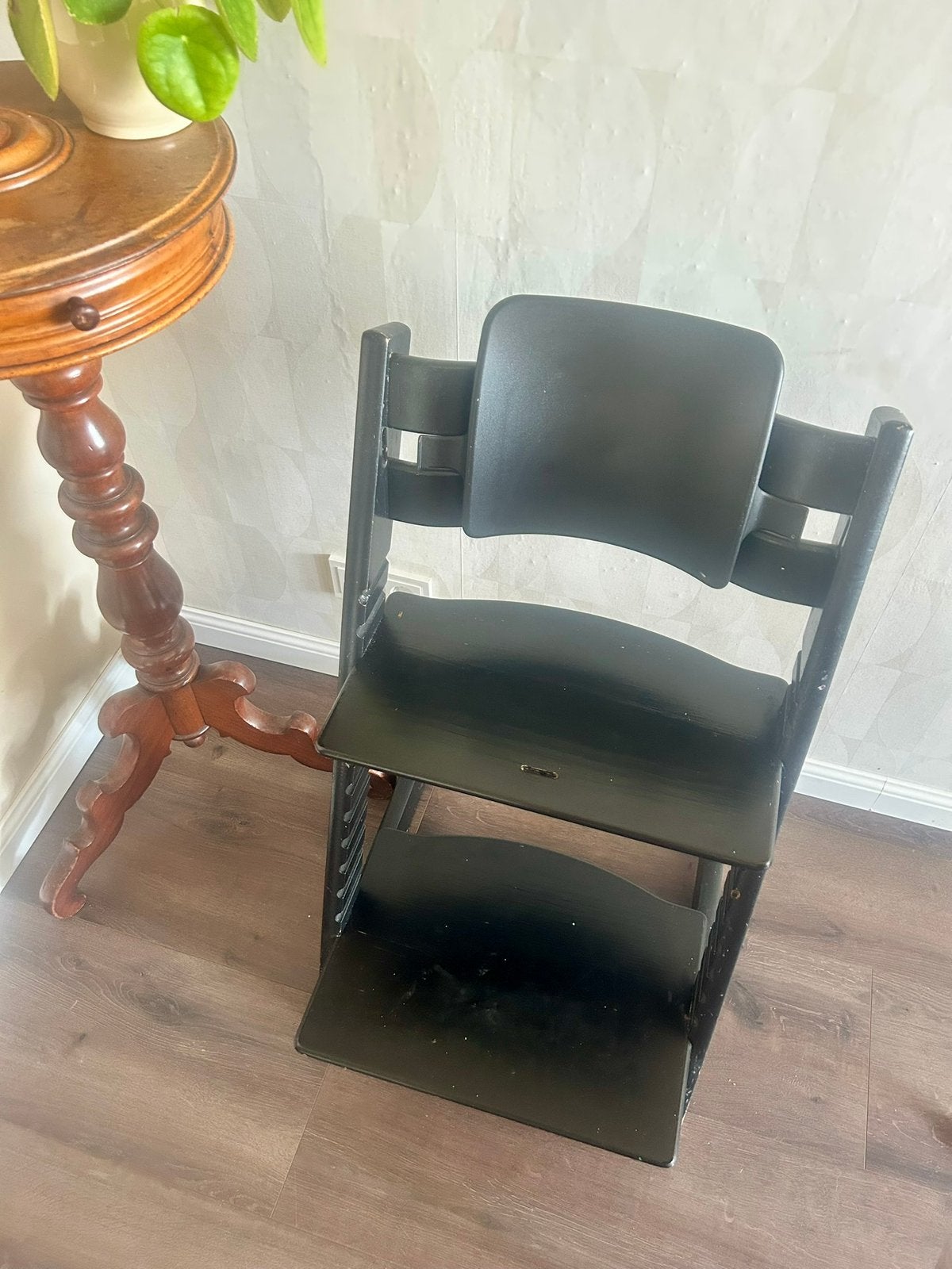 Stokke Tripp Trapp zwart, Kinderen en Baby's, Ophalen, Zo goed als nieuw, Meegroeistoel