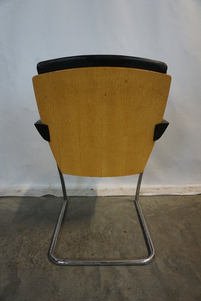 7 leren stoelen sledestoelen kantoorstoelen, Gebruikt, Zwart, Ophalen of Verzenden, Vijf, Zes of meer stoelen