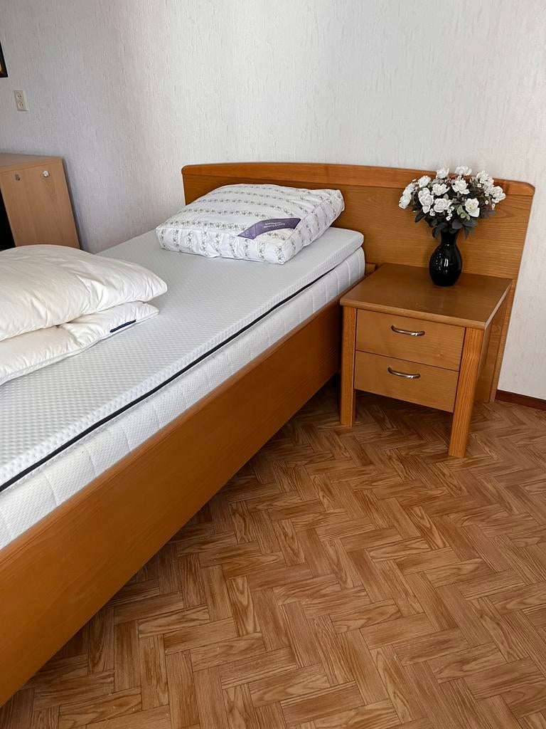 Prachtig senioren bed. Kwaliteit, Ophalen, Zo goed als nieuw, Eenpersoons, Tijdloos