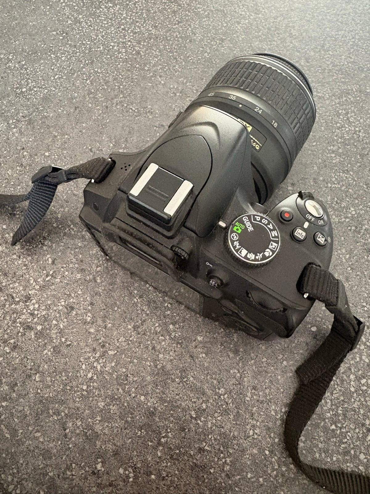 Nikon D3200 spiegelreflexcamera met 18-55mm lens, Gebruikt, Spiegelreflex, Beeldstabilisatie, Ophalen of Verzenden