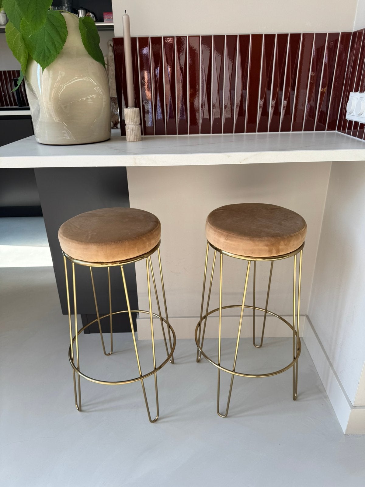 Prachtige Light en Living barkruk Alice. Goudkleurig, Huis en Inrichting, Barkrukken, Ophalen, Zo goed als nieuw, 60 tot 90 cm