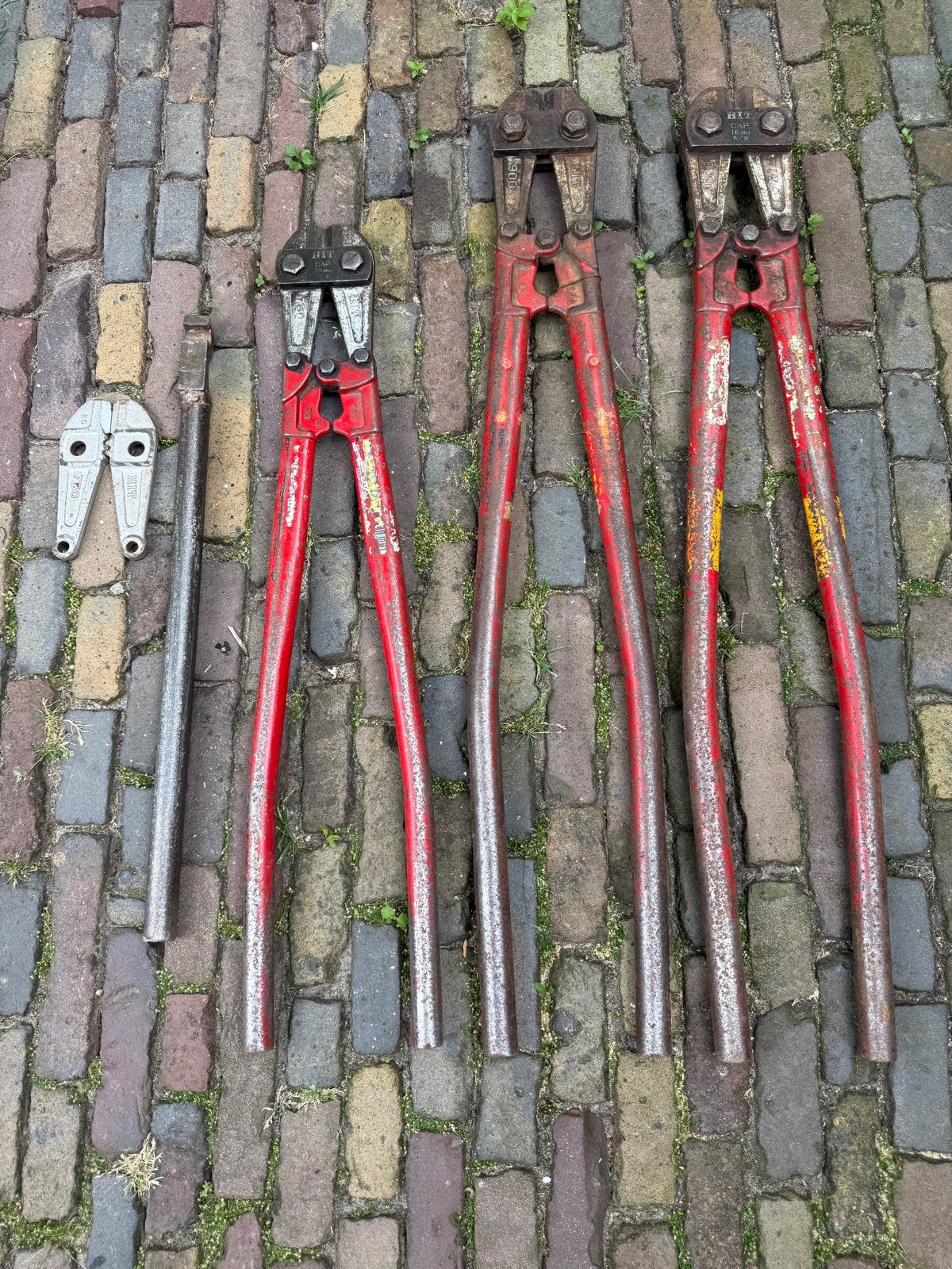 Set van 3 HIT Boutenscharen en 1 reservekop + plooi ijzer, Ophalen of Verzenden, Gebruikt, Snijgereedschap, Overige merken