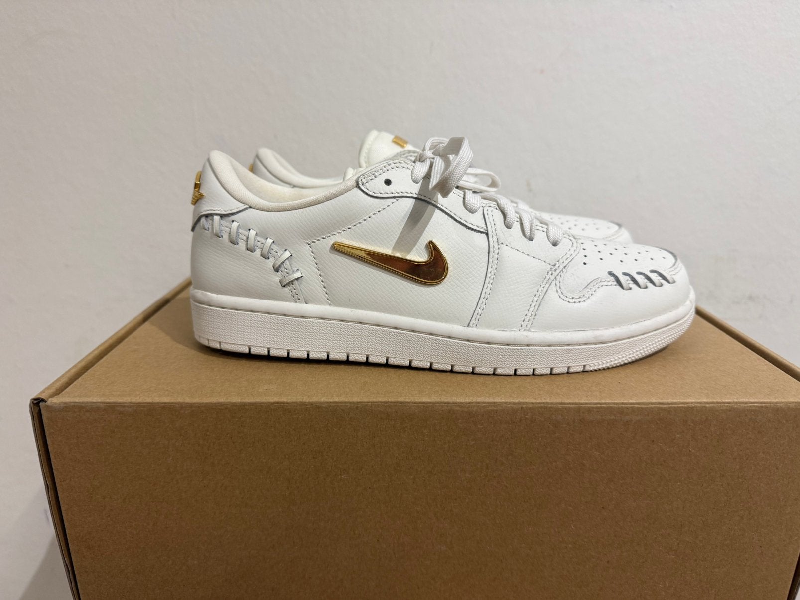 Te koop nieuwe Nike Air Jordan maat 40, Postlaan 3, Nieuw, Ophalen of Verzenden, Sneakers of Gympen