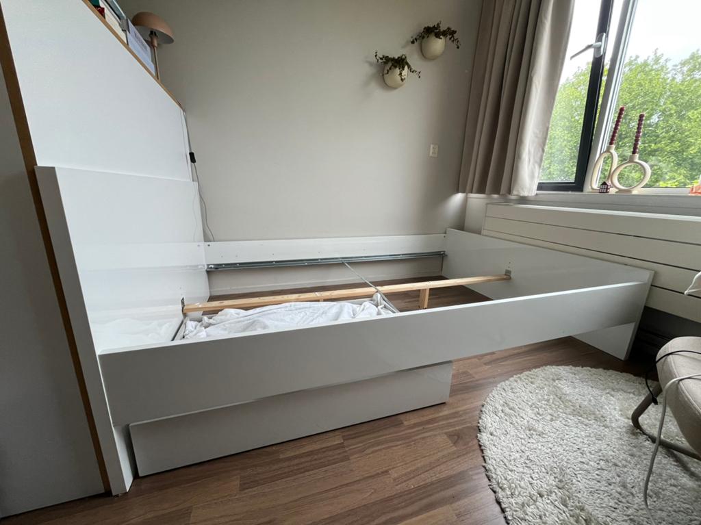 Bedframe wit 140x200, VRIJDAG 22 mei ophalen!, Huis en Inrichting, Slaapkamer | Bedden, Ophalen, Gebruikt, Wit, Tweepersoons