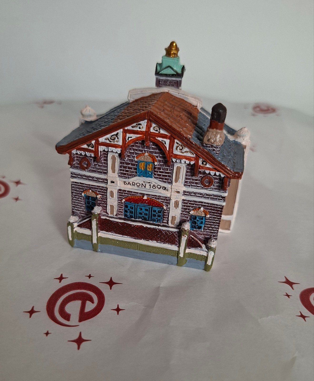 Efteling Baron 1898 Miniatuur Geveltje huisje, Verzamelen, Ophalen of Verzenden, Nieuw, Beeldje of Poppetje