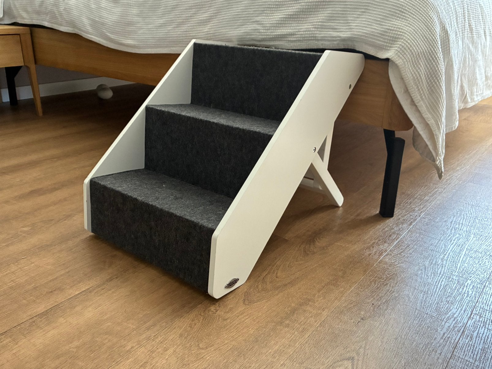 Wit bed trapje voor kleine hondjes, Trixie, Ophalen, Zo goed als nieuw, Hondentrap