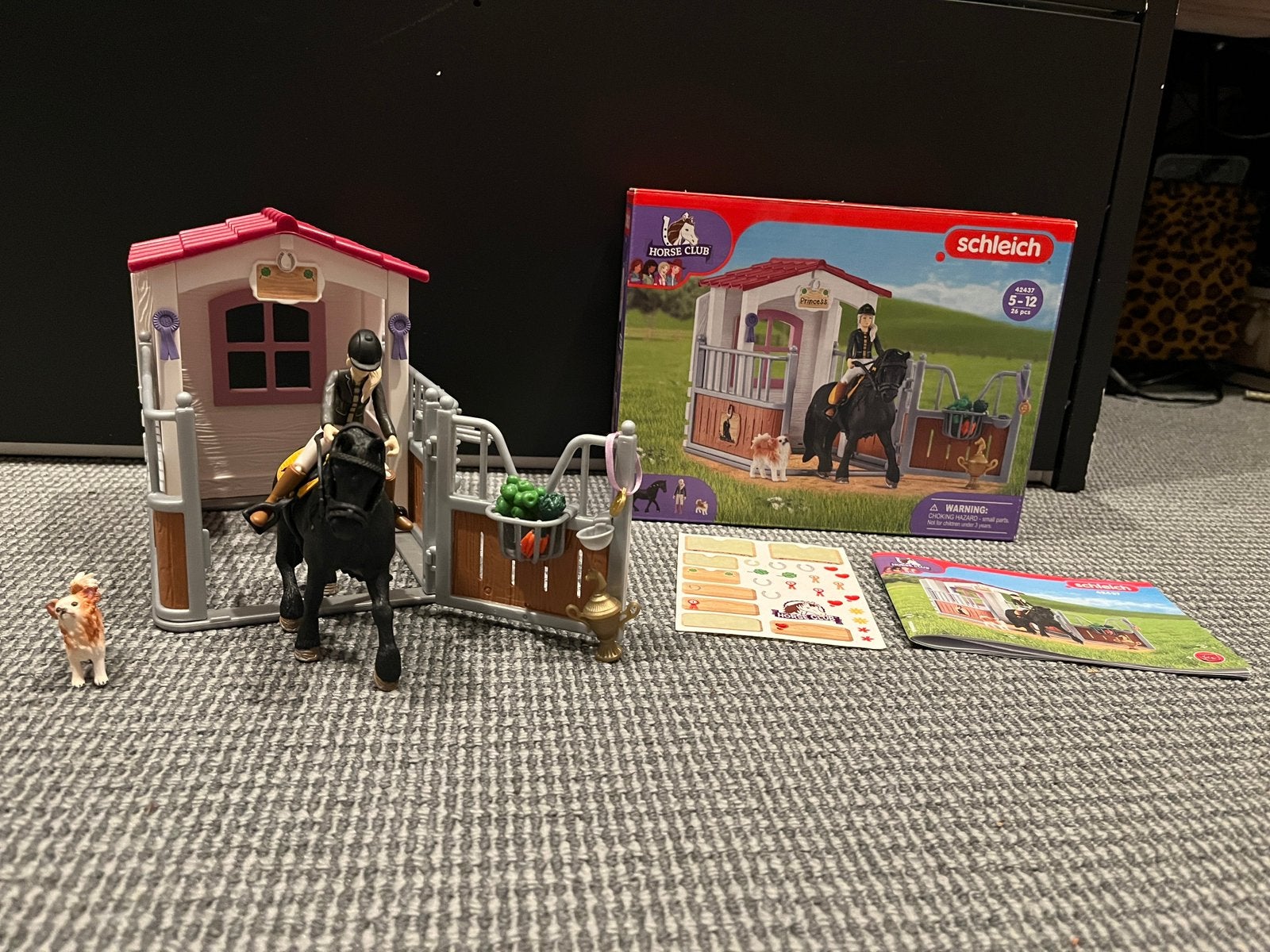 Schleich Horse Club Paardenbox met Tori & Princess (42437), Ophalen of Verzenden, Zo goed als nieuw