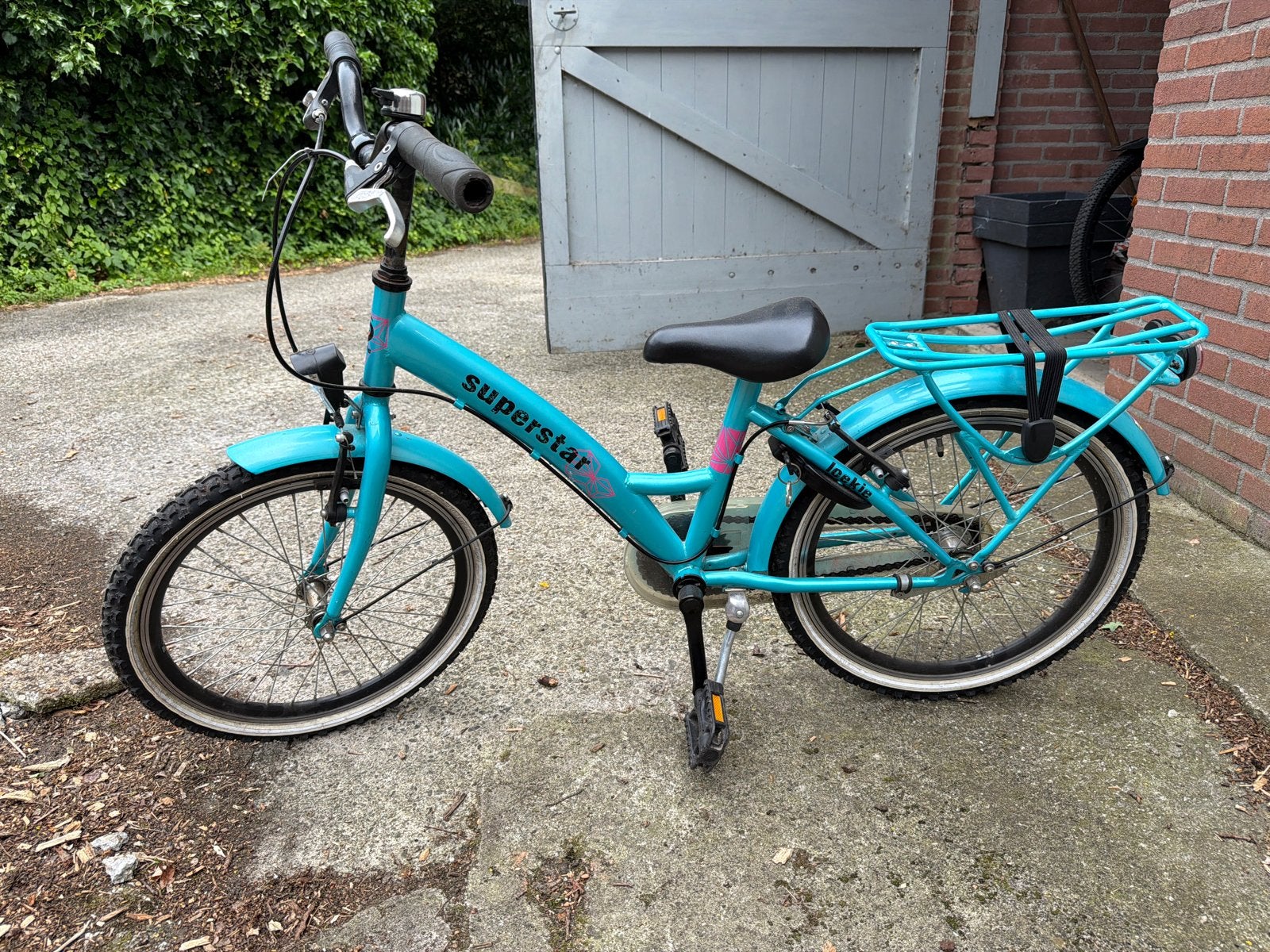 Loekie Superstar kinderfiets - 20 inch, Ophalen, Gebruikt, Terugtraprem, 20 inch of meer