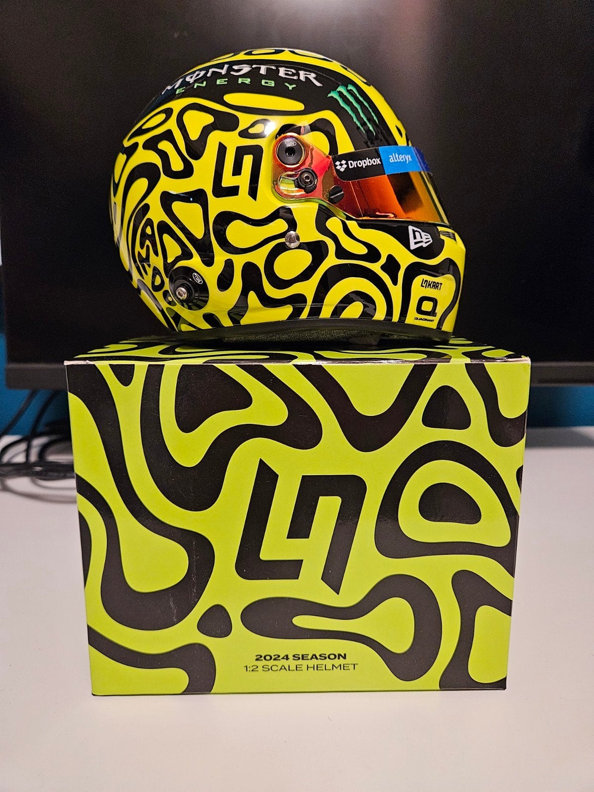 Lando Norris 2024 F1 Helm replica 1:2 schaal, Verzamelen, Ophalen of Verzenden, Nieuw, Formule 1
